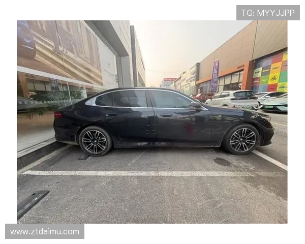 12万8买辆二手车宝马,发现曾被追尾!想退车竟要损失1万5? 12万8买辆二手车宝马,发现曾被追尾!想退车竟要损失1万5?